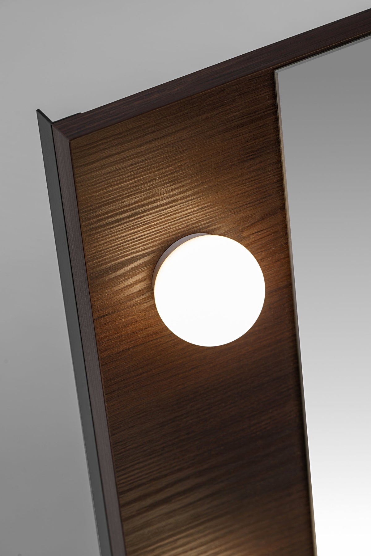 Dorothy Ristretto LED-Spiegel 80 cm – Ristretto Eiche, Hollywood-Glühbirnen