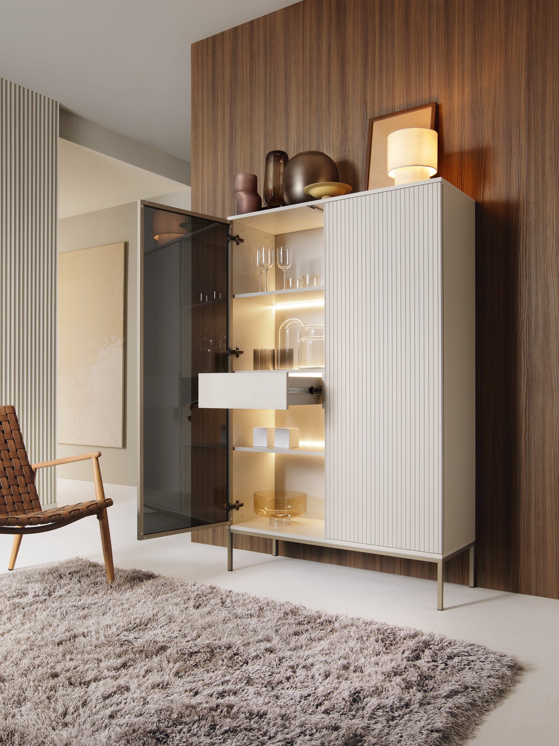 Sento Hohe Vitrine - Moderne Eleganz Kaschmir