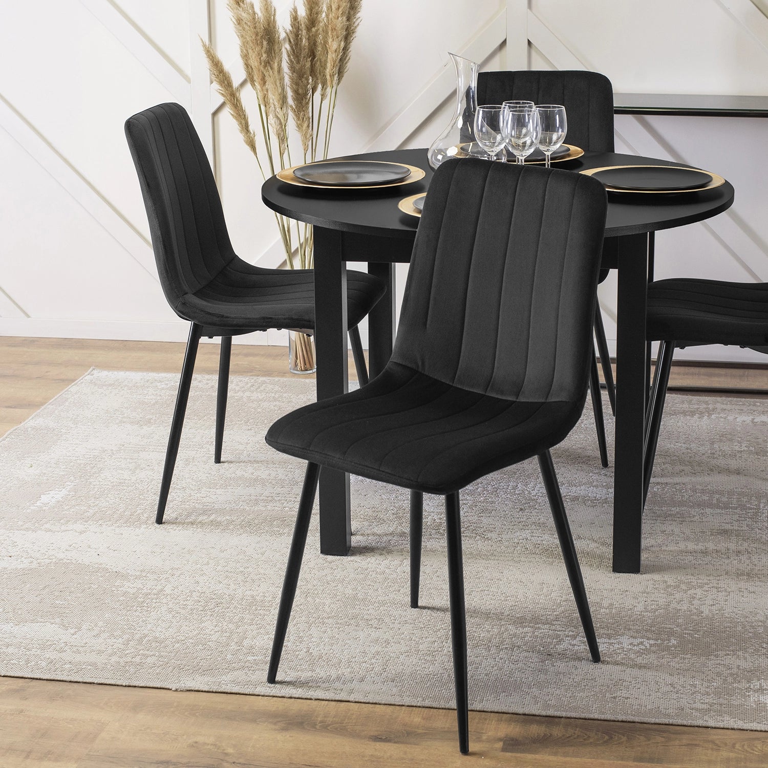 Elite IBIS Black Velvet Chair – Sleek & Modern Seating