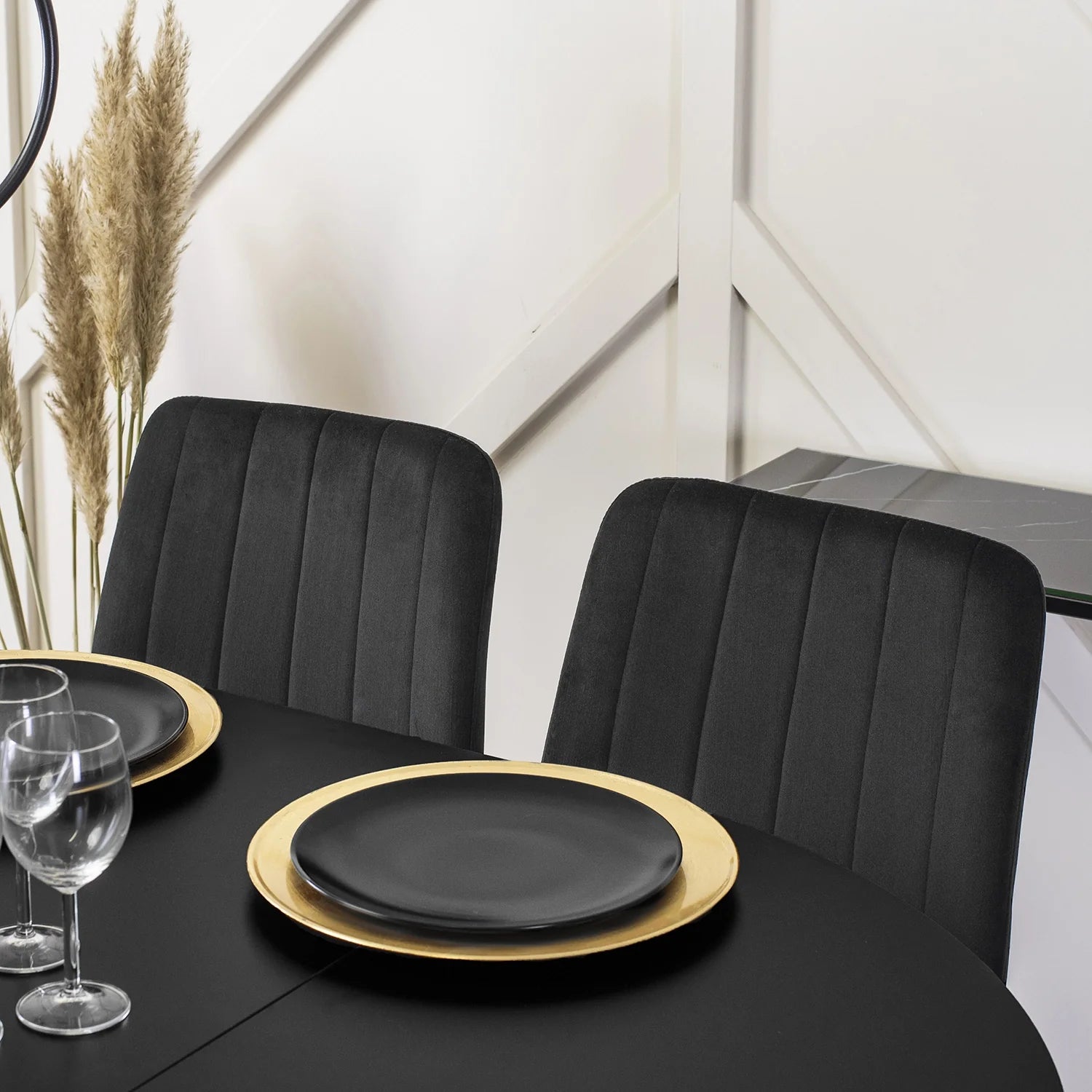 Elite IBIS Black Velvet Chair – Sleek & Modern Seating