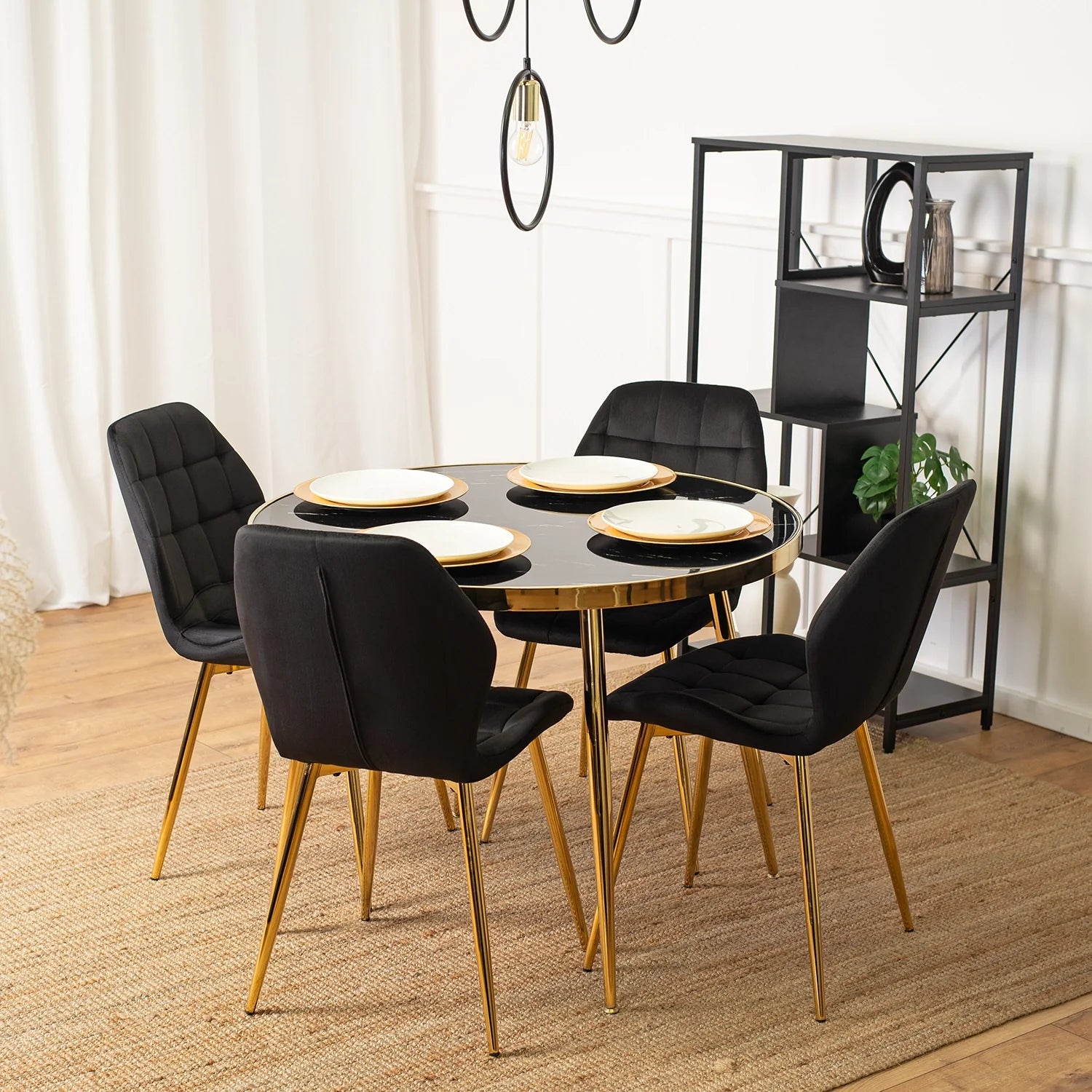 Elite LUCKY Black Velvet Chair with Gold Legs – A Touch of Luxury