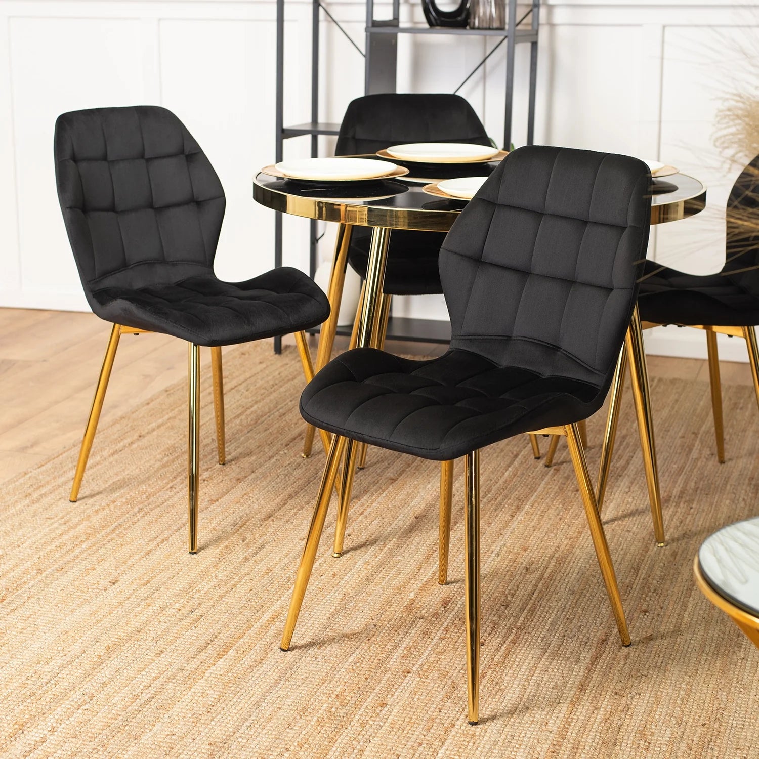 Elite LUCKY Black Velvet Chair with Gold Legs – A Touch of Luxury