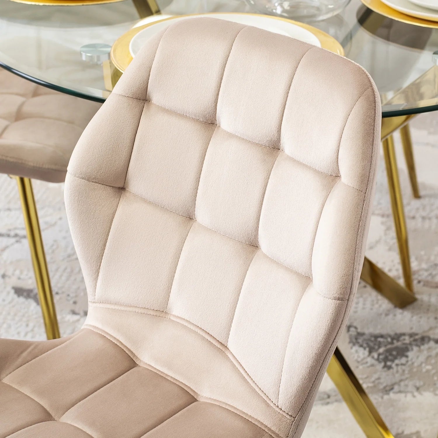 Elite LUCKY Cream Velvet Chair – Elegant Luxury for Your Space