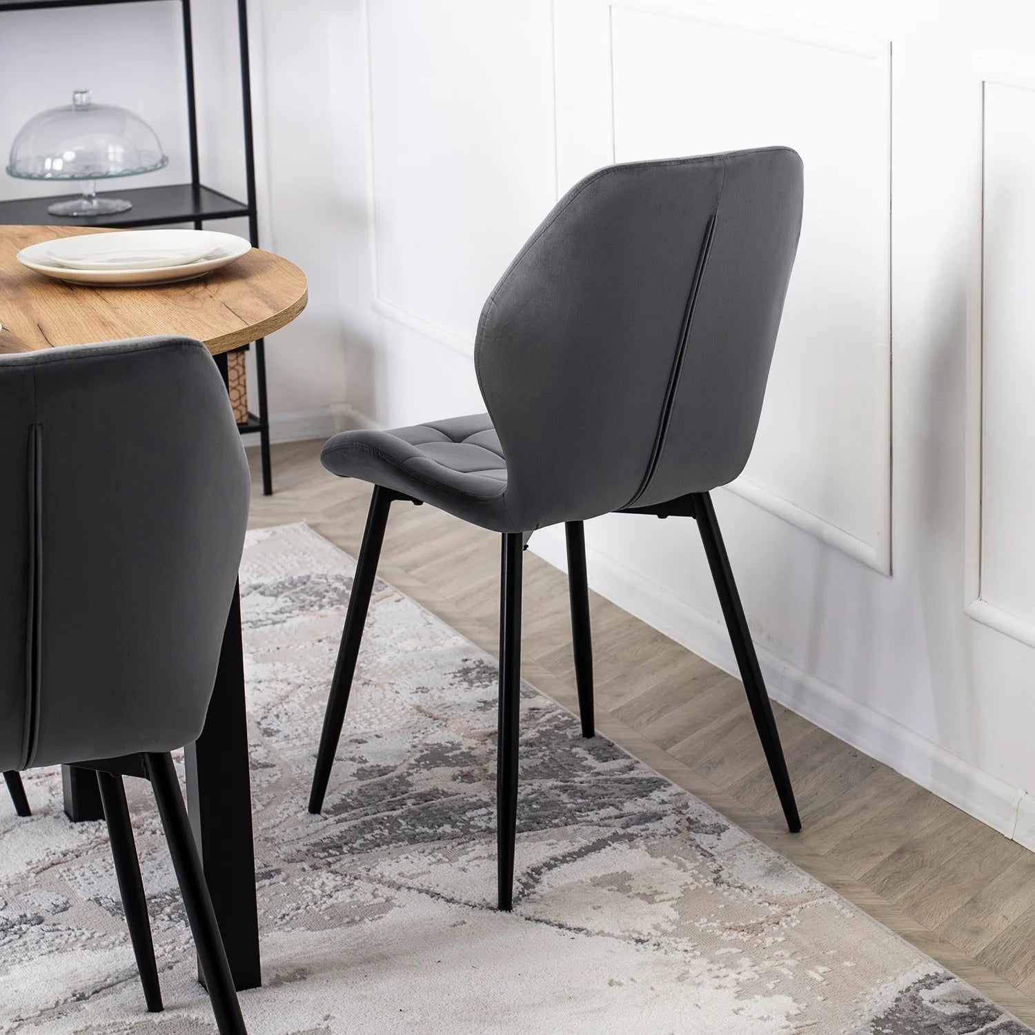 Elite LUCKY Gray Velvet Chair – Modern Comfort with a Luxurious Touch
