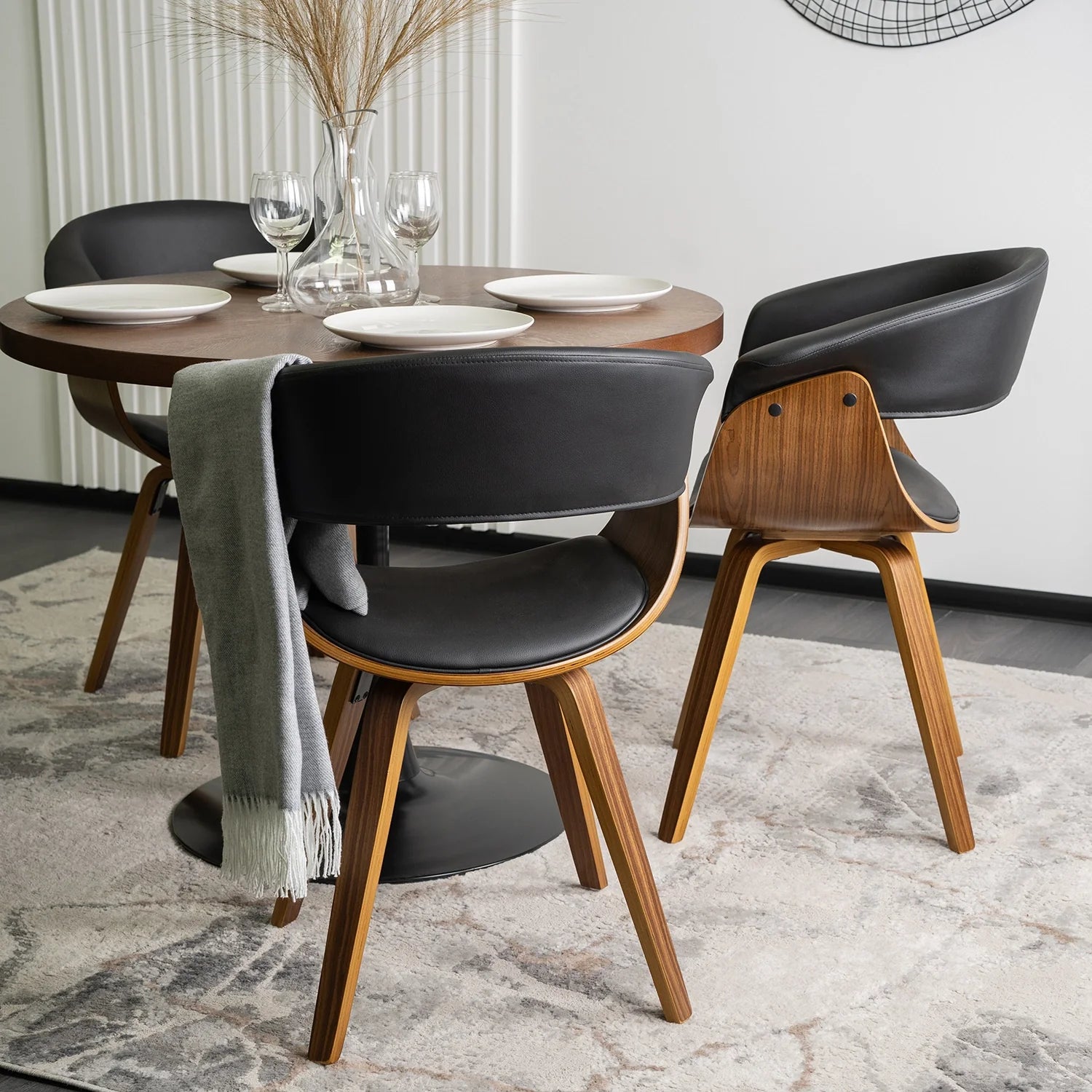 Elite OHIO Black Chair – A Fusion of Modern Elegance & Comfort