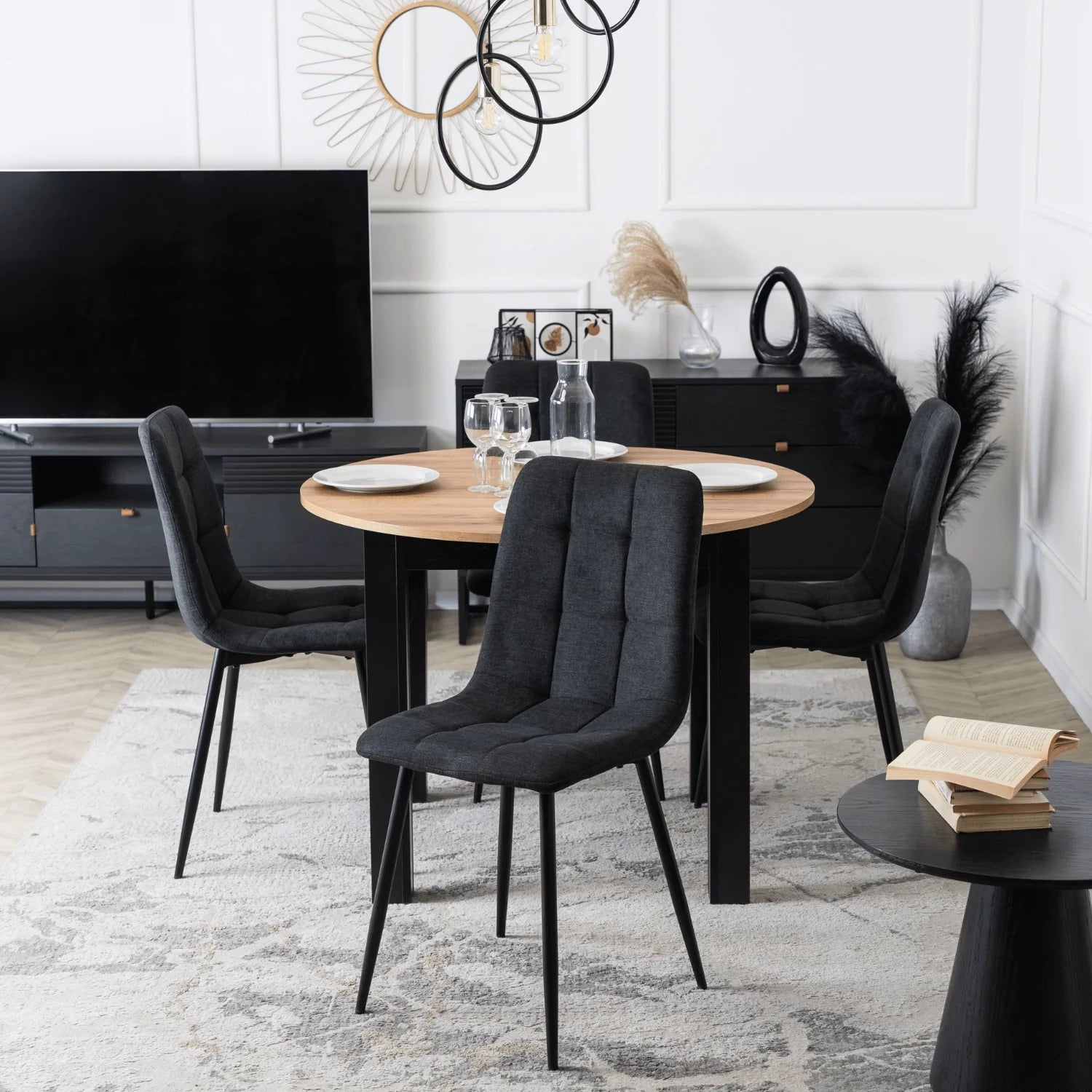 Elite PERU 2 Black Upholstered Chair – Modern Comfort with Timeless Appeal