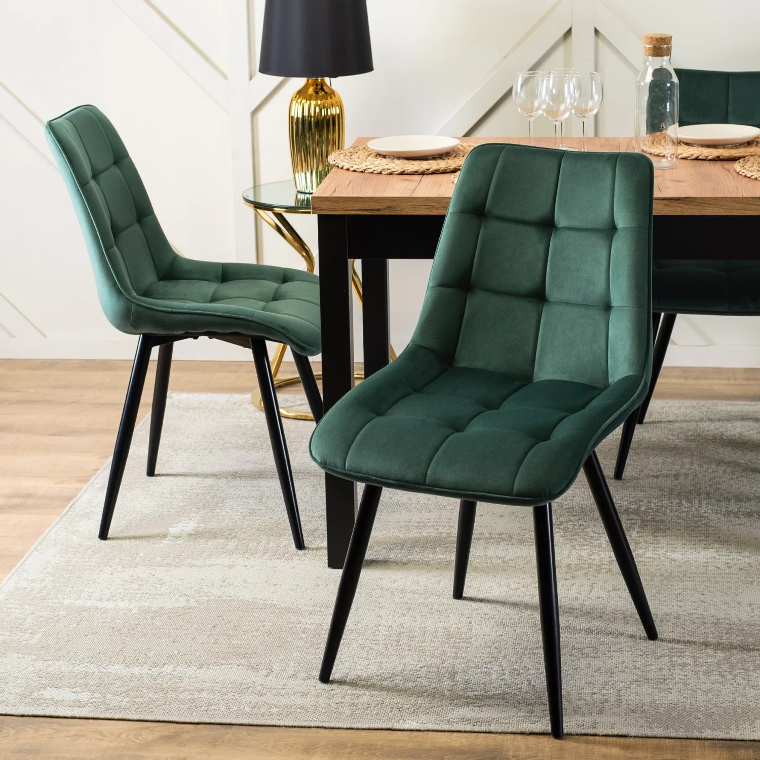 Elite RIO Green Velvet Chair – A Fusion of Comfort & Style
