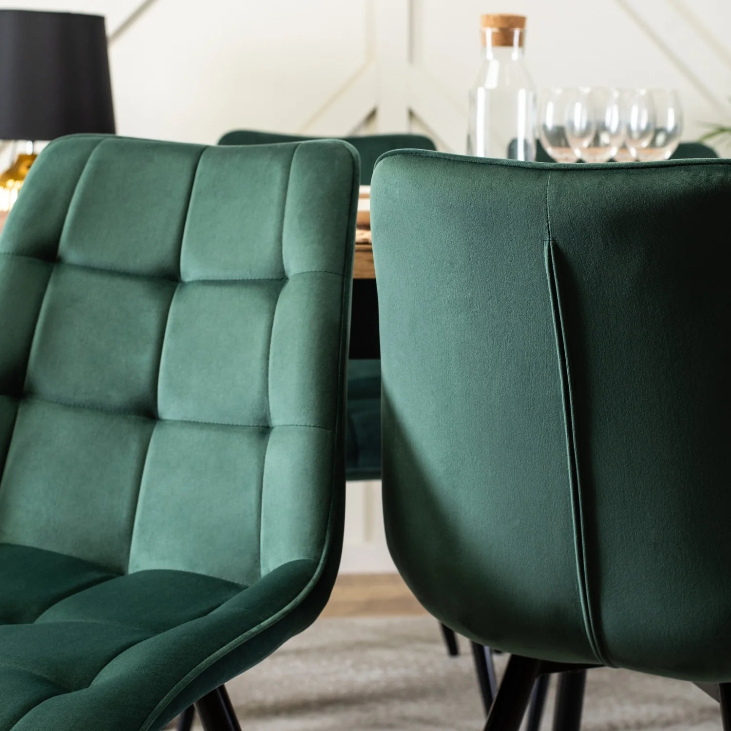 Elite RIO Grüner Samtstuhl – Eine Fusion aus Komfort und Stil