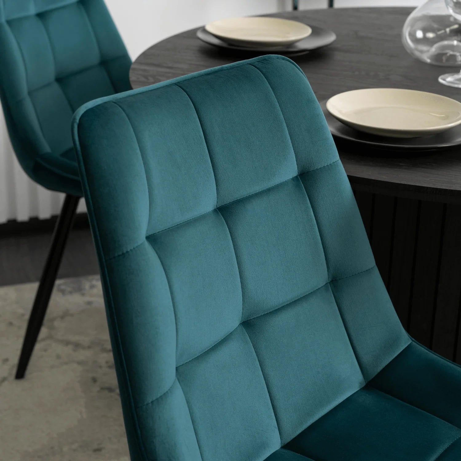 Elite RIO Turquoise Velvet Chair – A Touch of Elegance and Comfort
