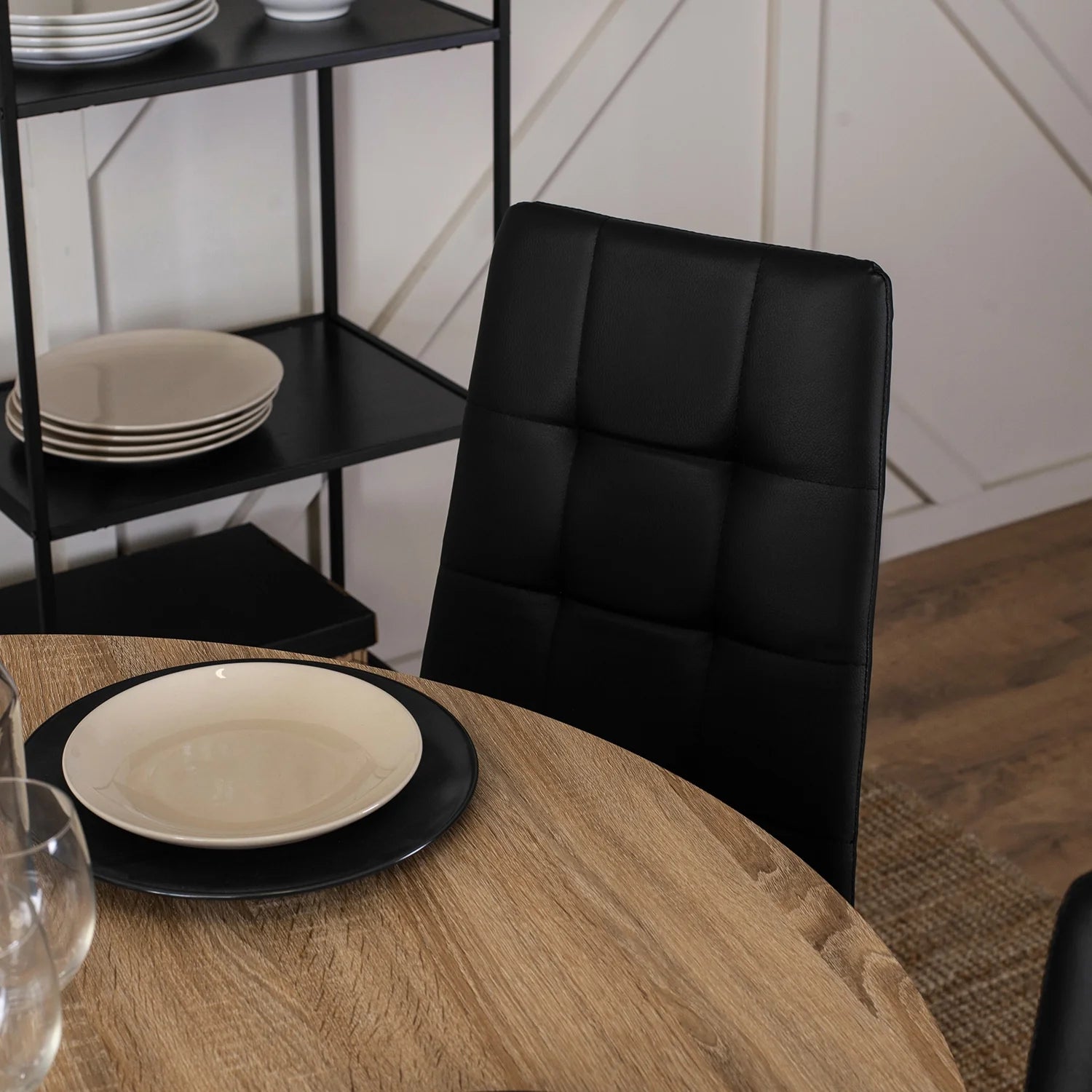 Elite TEX 2 Black Eco-Leather Chair – Sleek & Timeless Elegance