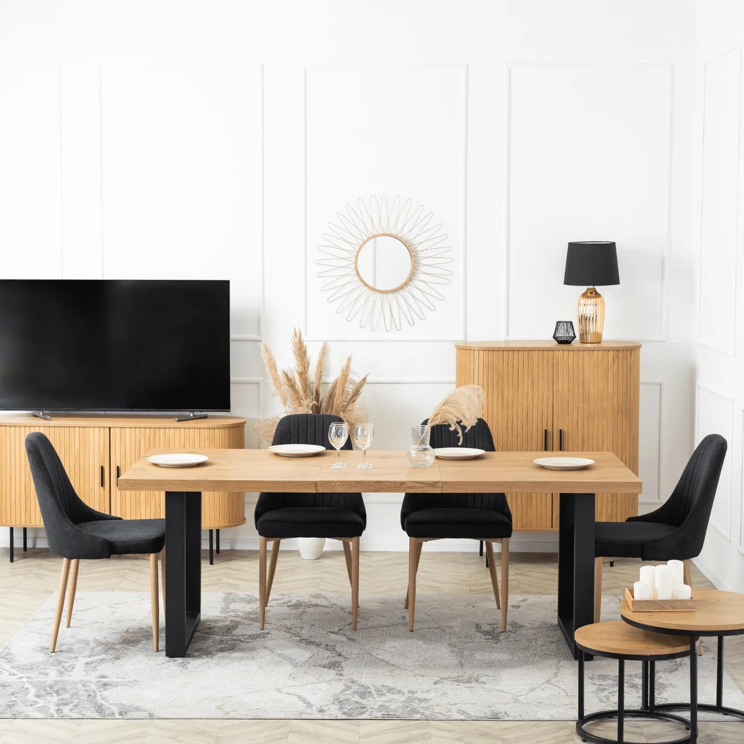 Elite TORINO Stuhl aus schwarzem Stoff – Eine stilvolle und bequeme Sitzgelegenheit