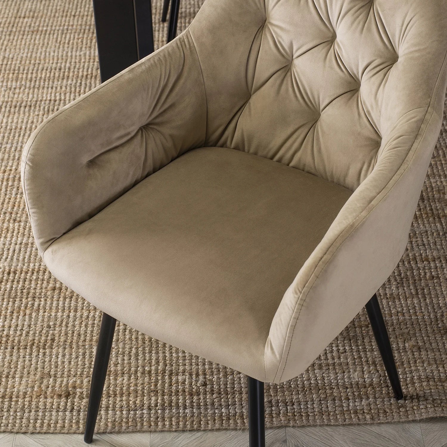 Elite VIKI Beige Velvet Chair – A Blend of Comfort & Elegance