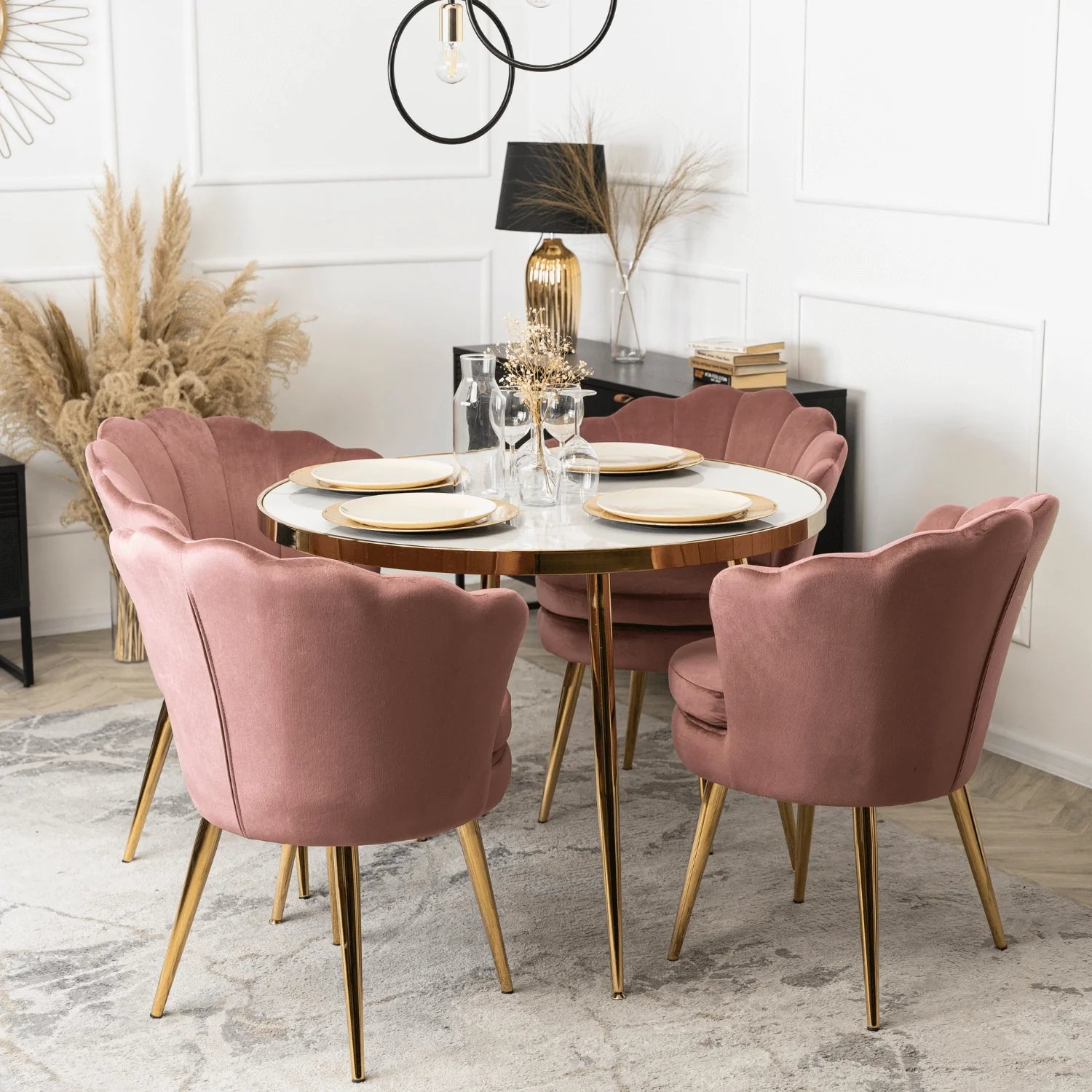 Elite VIOLA Chair – Luxurious Pink Velvet with Gold Legs