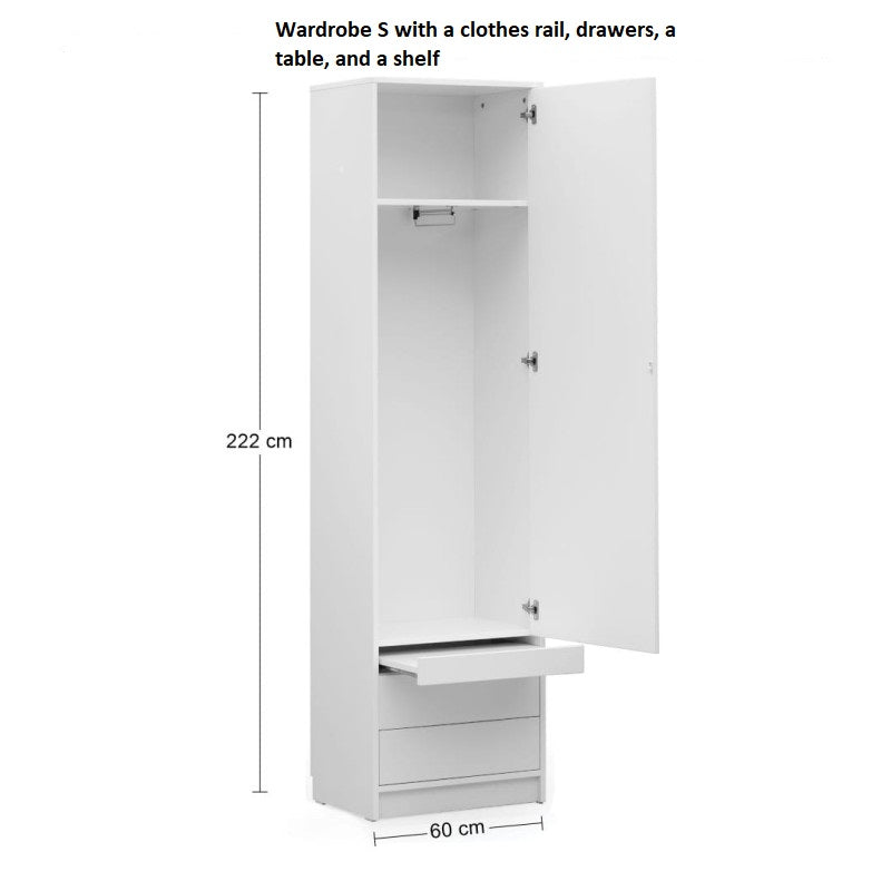 Geräumiger Kleiderschrank mit ausziehbarem Nachttisch
