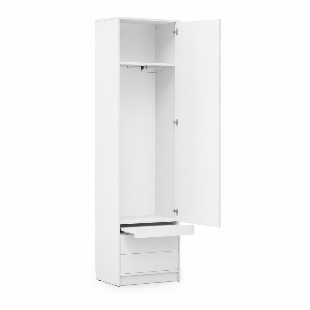 Geräumiger Kleiderschrank mit ausziehbarem Nachttisch