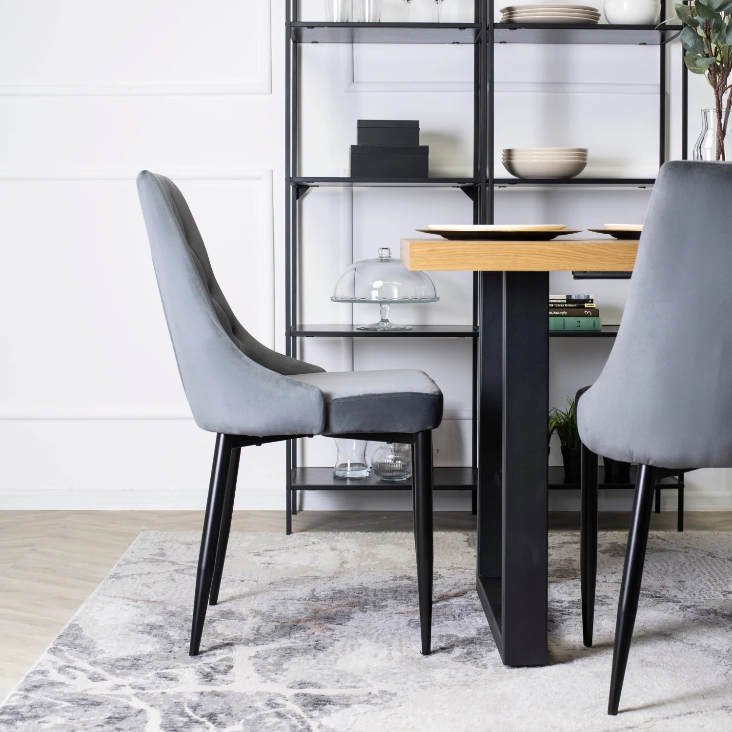 Grauer Polsterstuhl Elite CORK 2 – Moderner Komfort und zeitloser Stil