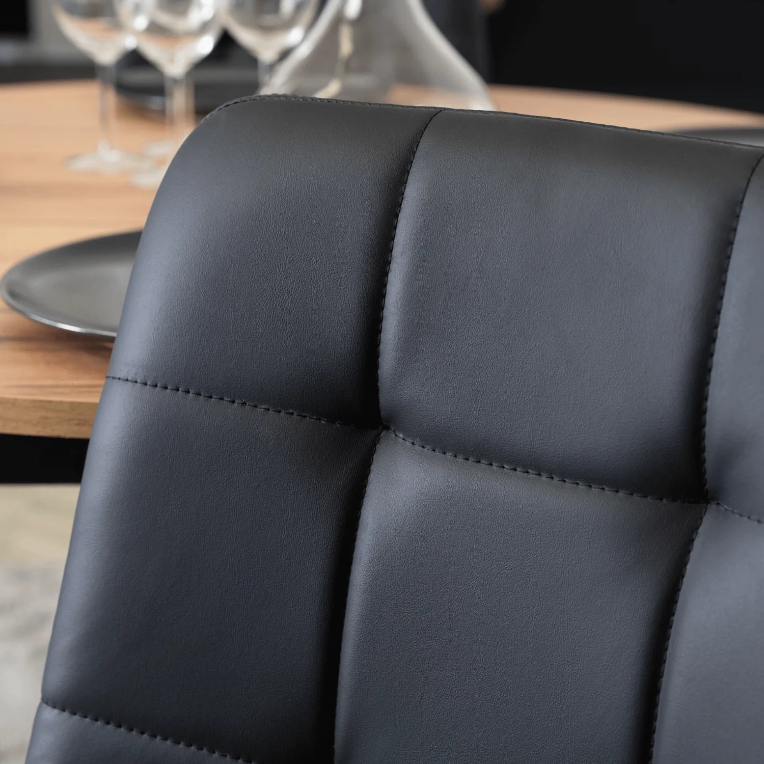 Elite DALVIN Black Eco-Leather Chair – A Modern Classic in Comfort & Style