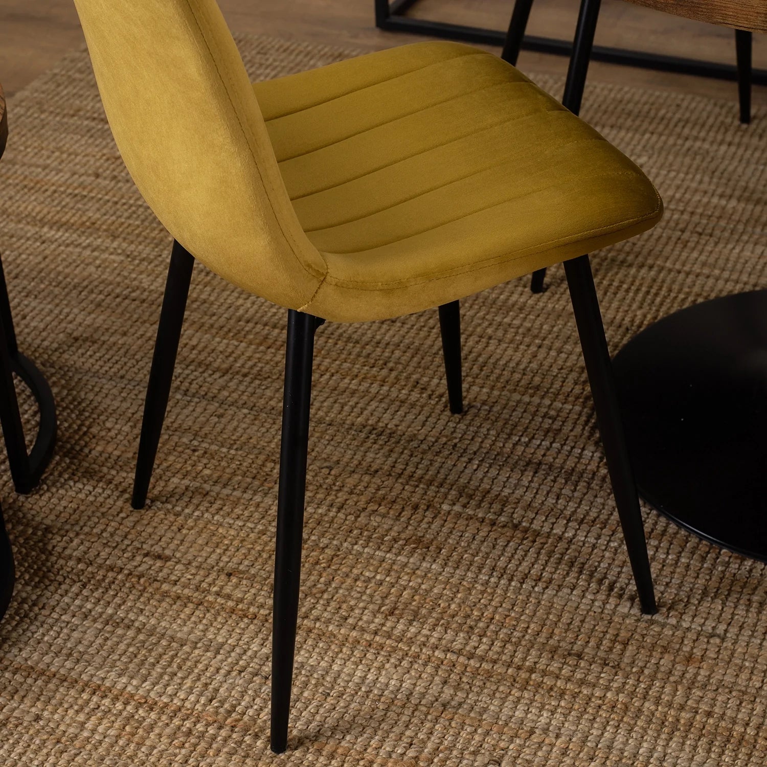Elite IBIS Mustard Velvet Chair – Contemporary Elegance & Supreme Comfort