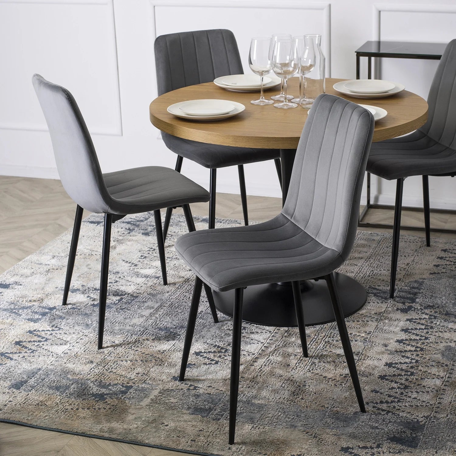 Elite IBIS Grey Velvet Chair – Modern Comfort & Timeless Style