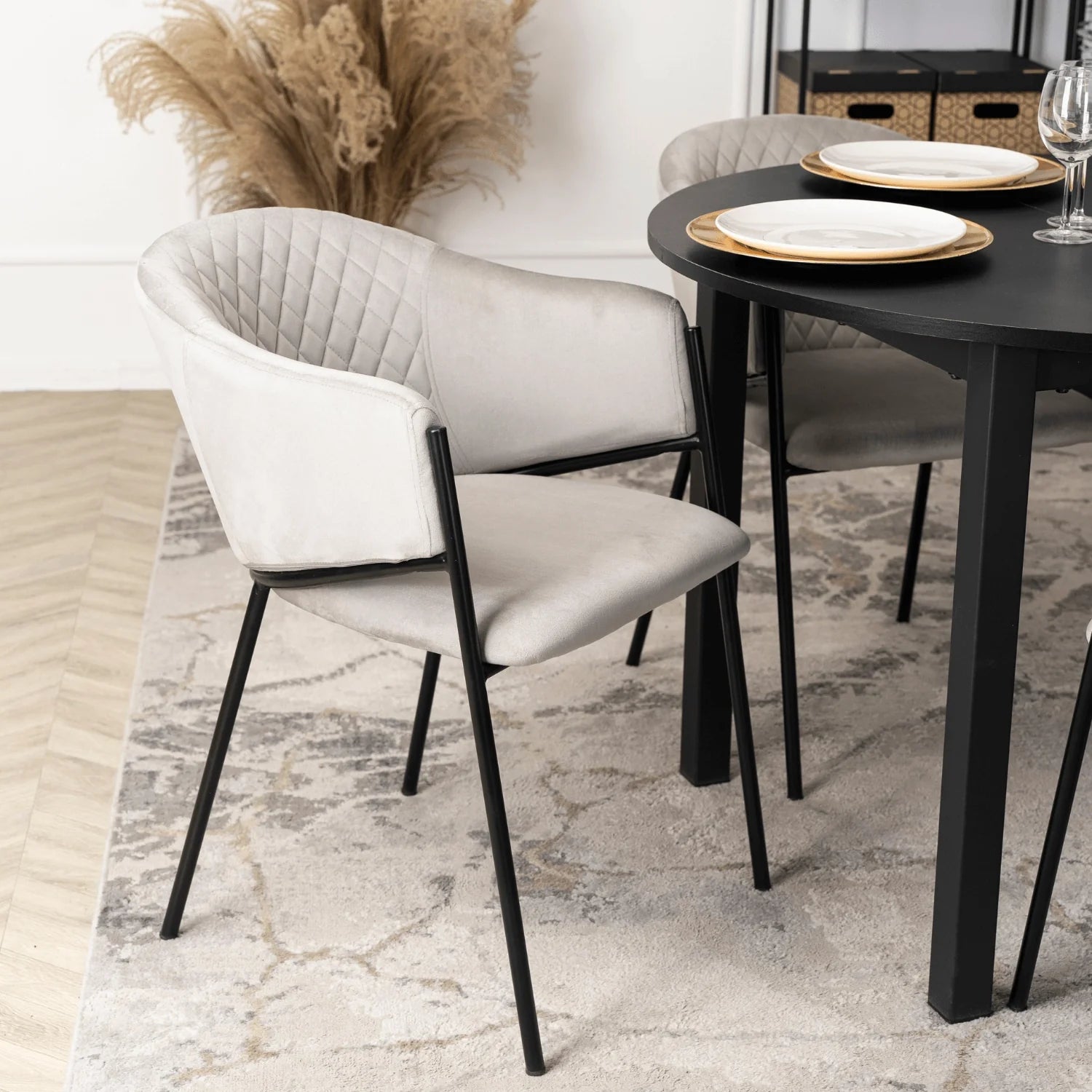 Elite INNES 2 Gray Velvet Chair – Modern Comfort with a Touch of Elegance
