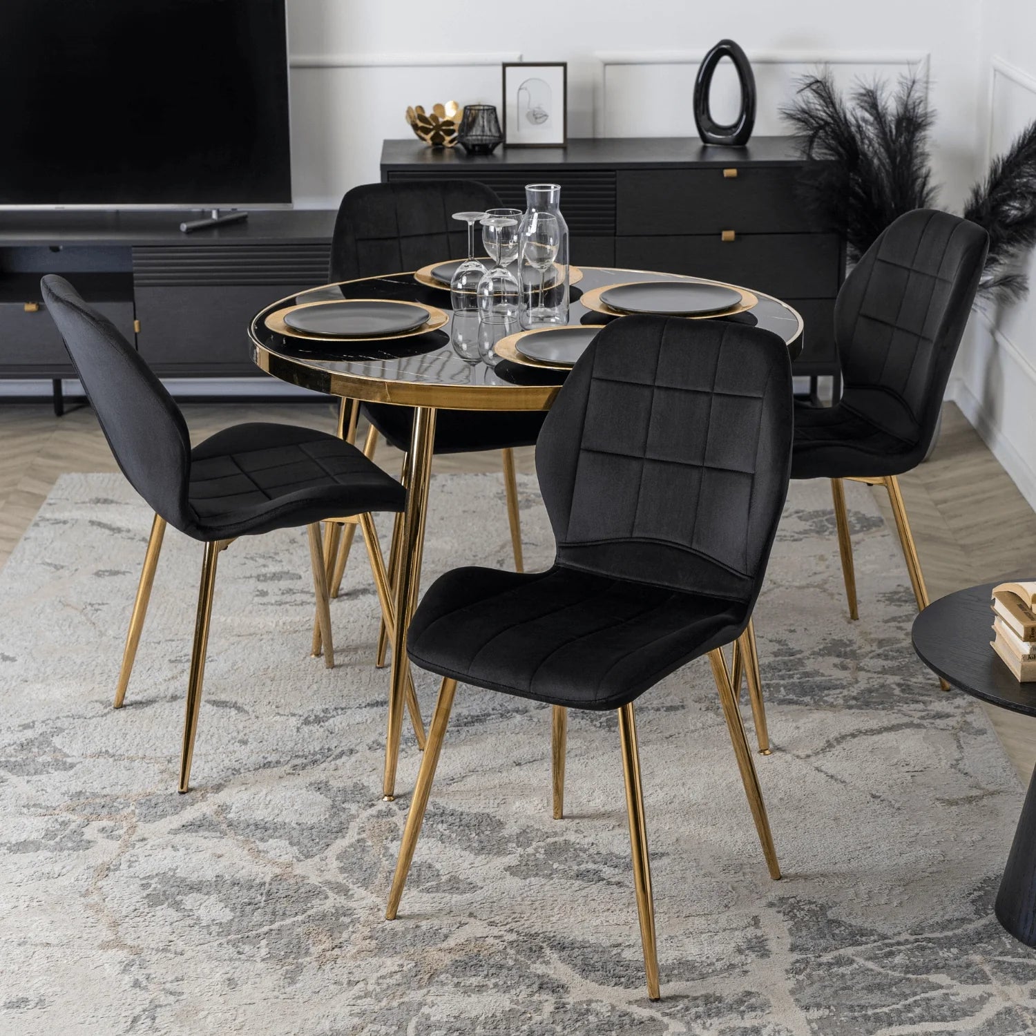 Elite IRYS Black Velour Chair with Gold Legs – A Statement of Elegance