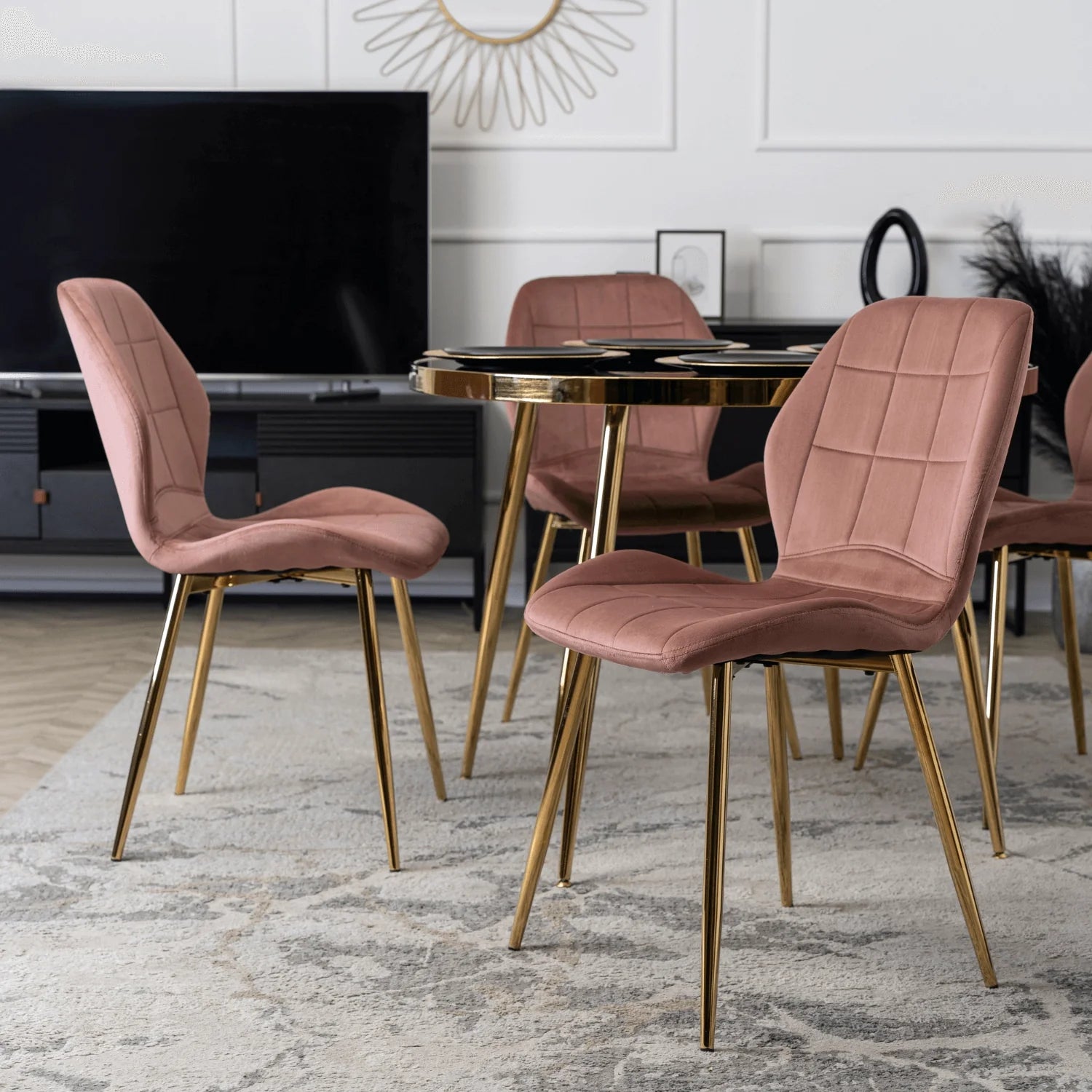 Elite IRYS Pink Velour Chair with Gold Legs – A Statement of Glamour and Comfort