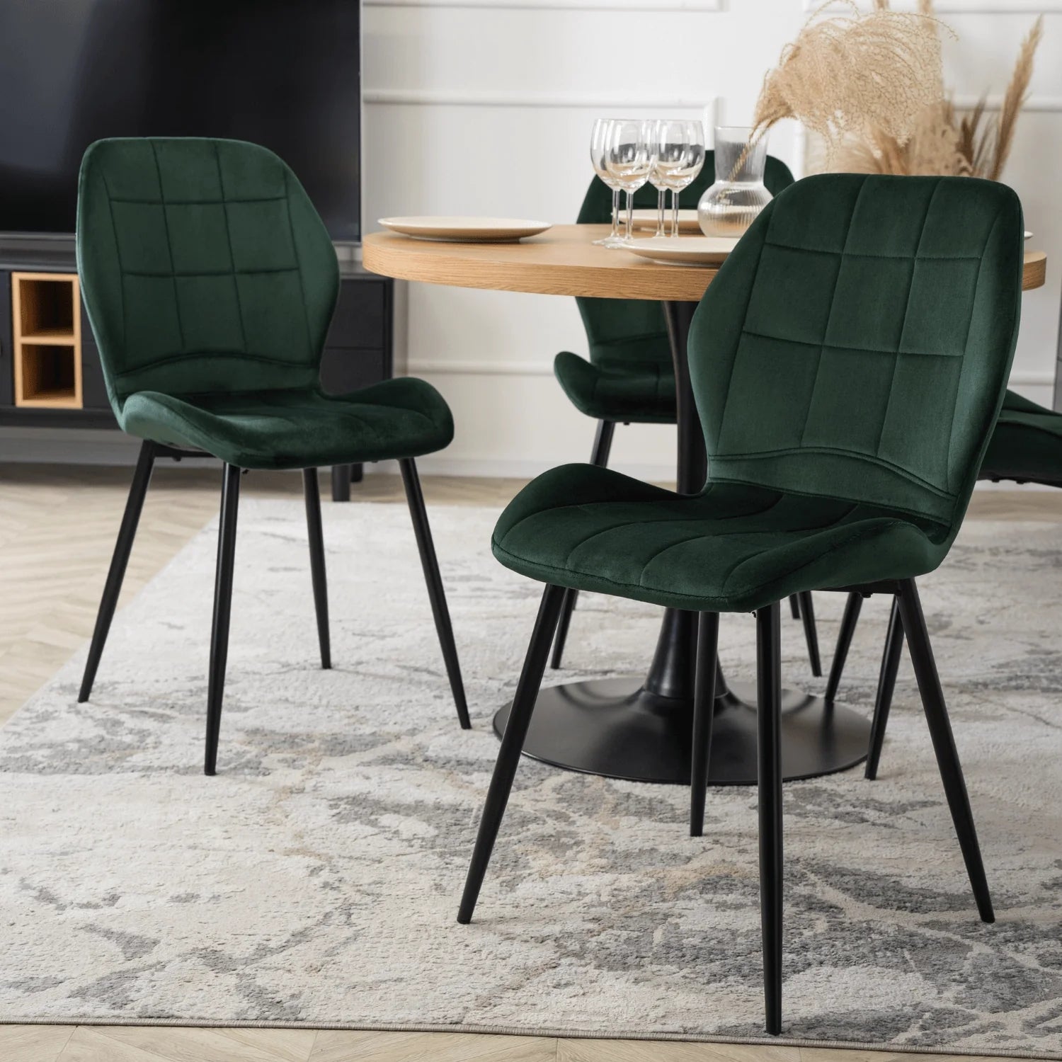 Elite IRYS Grüner Veloursstuhl – Ein Hauch von Luxus und Komfort