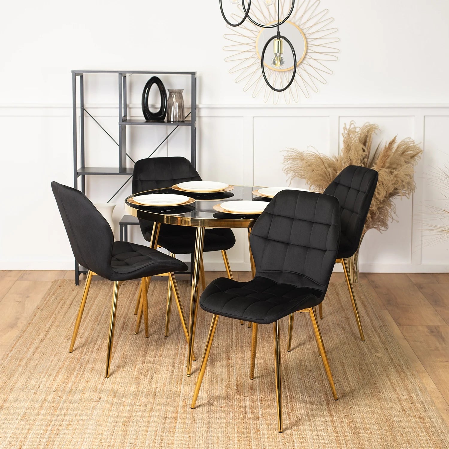 Elite LUCKY Black Velvet Chair with Gold Legs – A Touch of Luxury