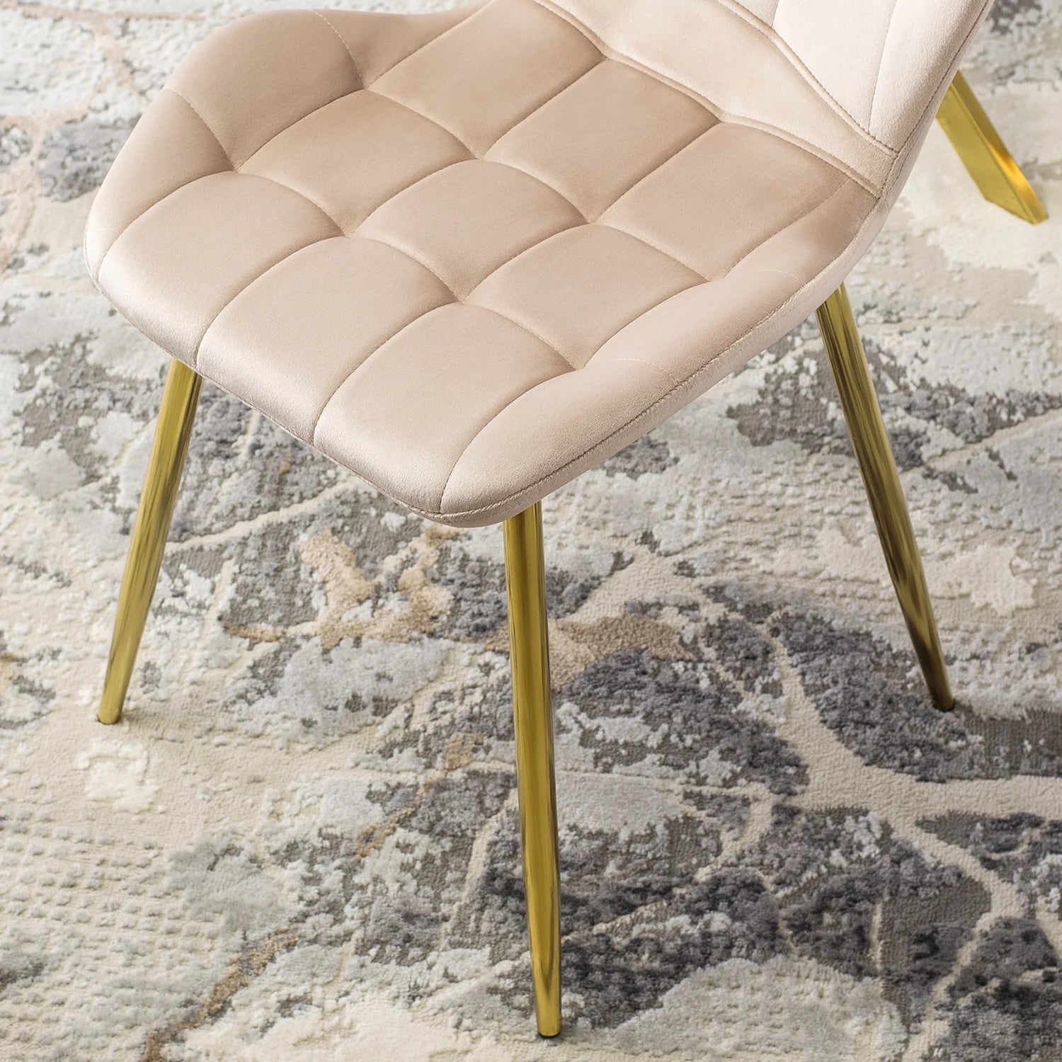 Elite LUCKY Cream Velvet Chair – Elegant Luxury for Your Space