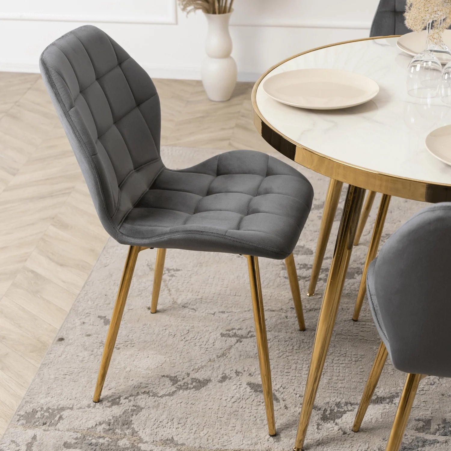 Elite LUCKY Gray Velvet Chair with Gold Legs – Elegant & Modern Seating
