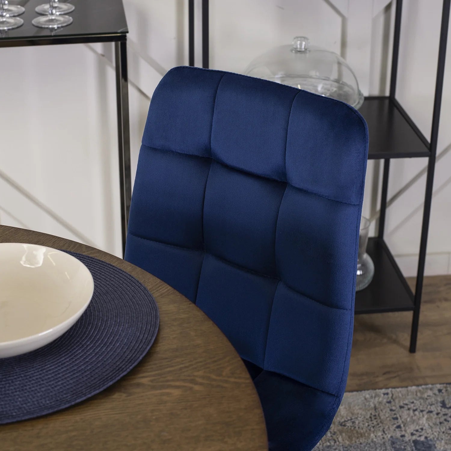Elite PERU Navy Blue Velvet Chair – Modern Elegance with Luxurious Comfort
