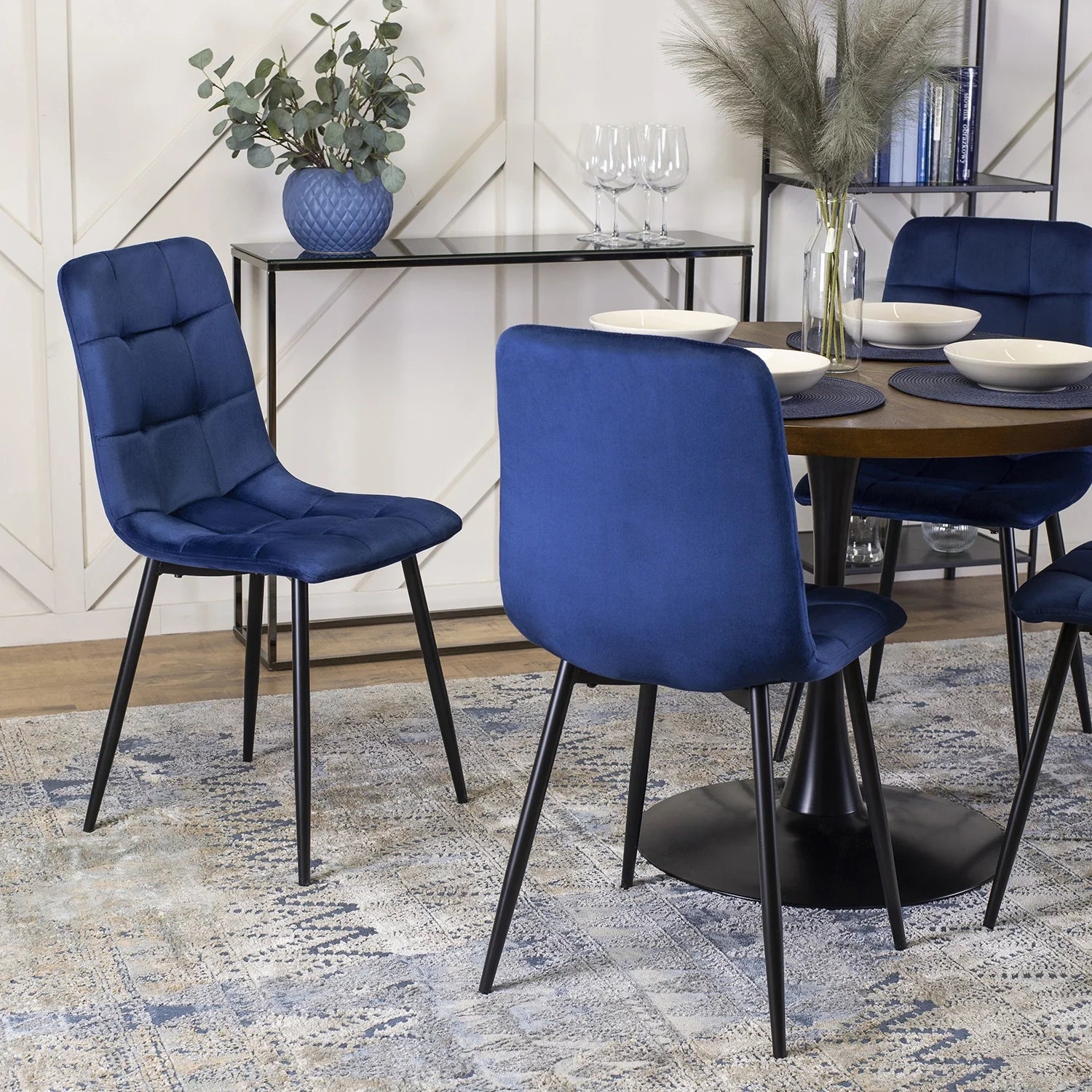 Elite PERU Navy Blue Velvet Chair – Modern Elegance with Luxurious Comfort