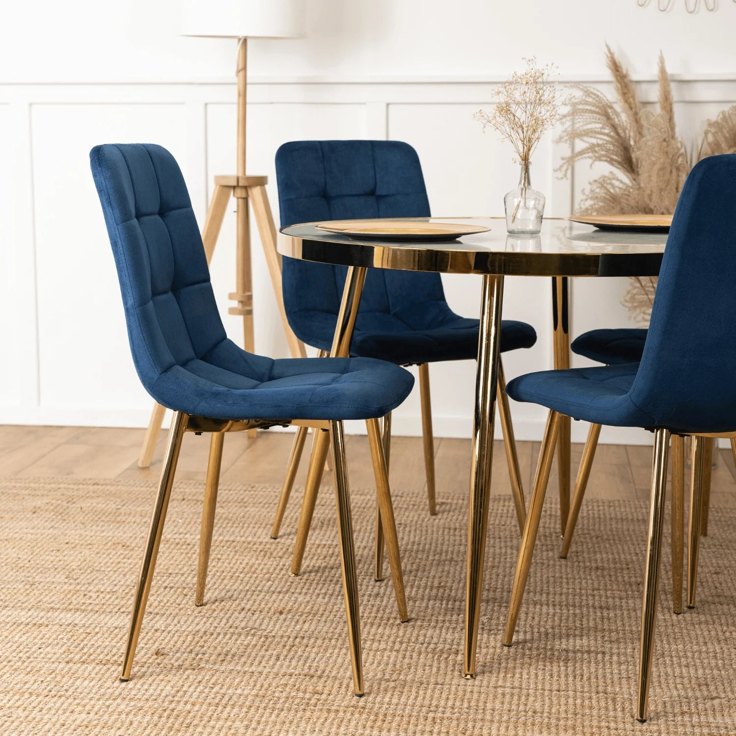 Elite YORK Navy Blue Velvet Chair – A Statement of Modern Luxury