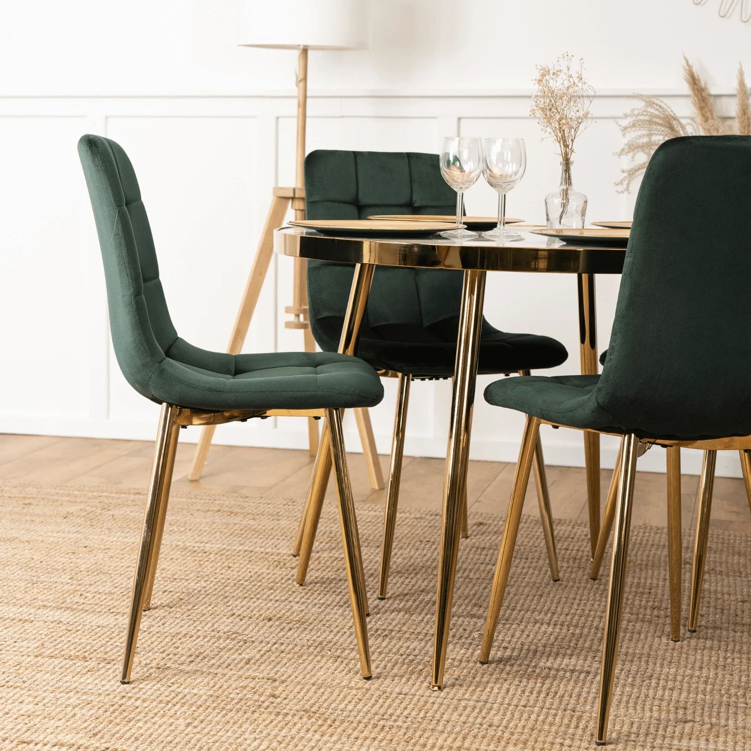 Elite YORK Green Velvet Chair – A Touch of Luxury & Modern Elegance