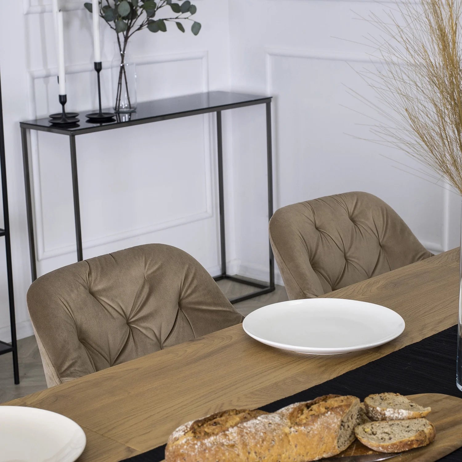 Elite VIKI Beige Velvet Chair – A Blend of Comfort & Elegance