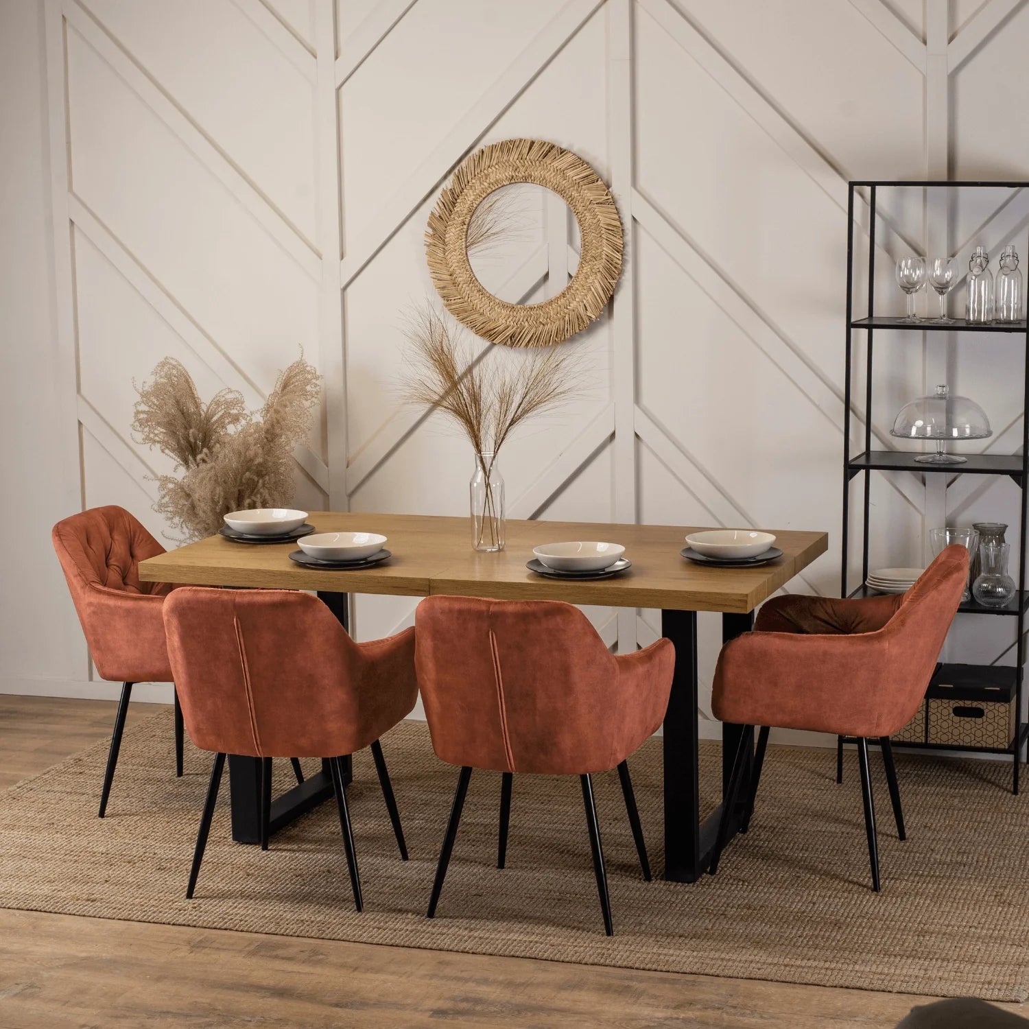 Elite VIKI Rust Velvet Chair – Ein Statement für Wärme und Eleganz