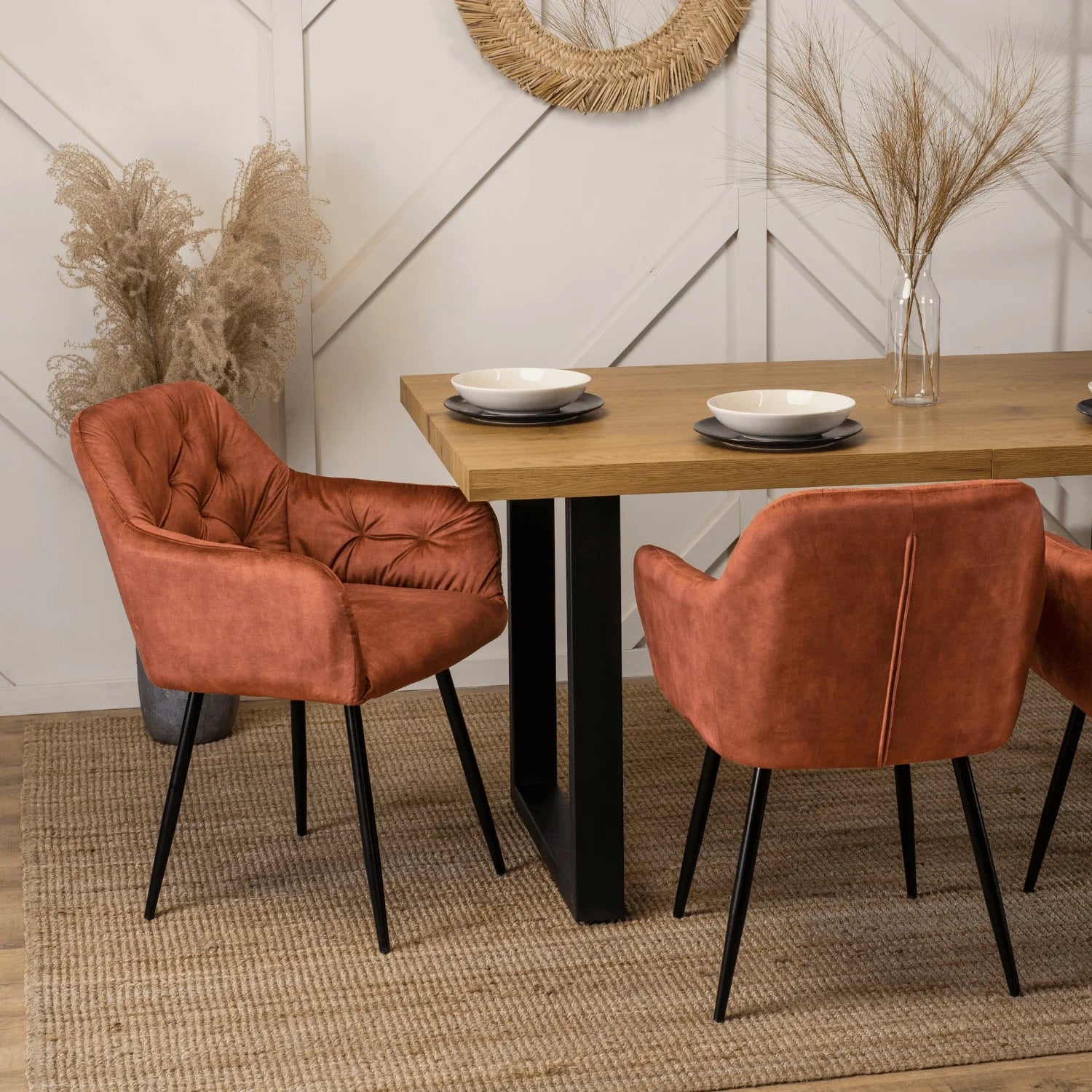 Elite VIKI Rust Velvet Chair – Ein Statement für Wärme und Eleganz
