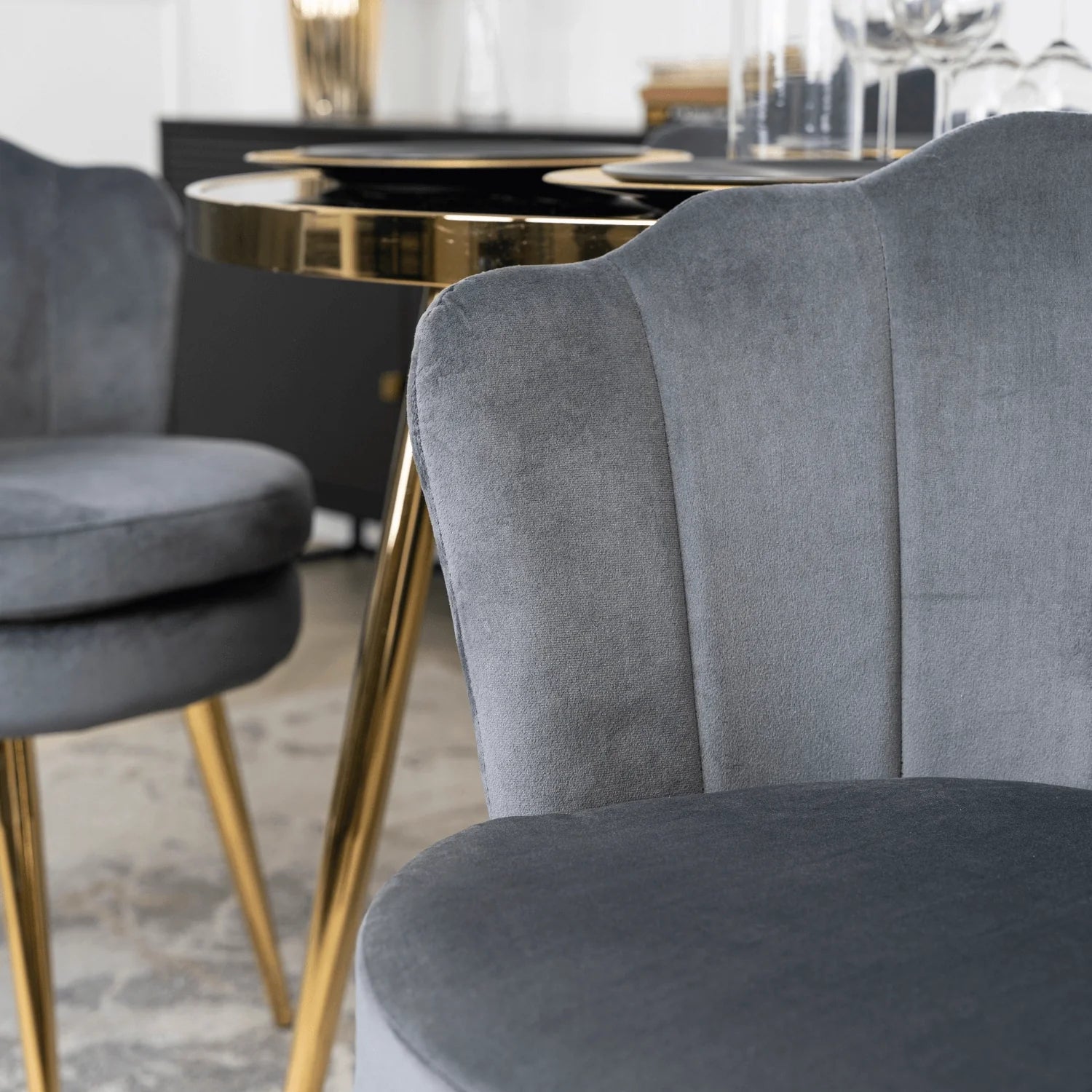 Elite VIOLA Chair – Luxurious Grey Velvet with Gold Legs