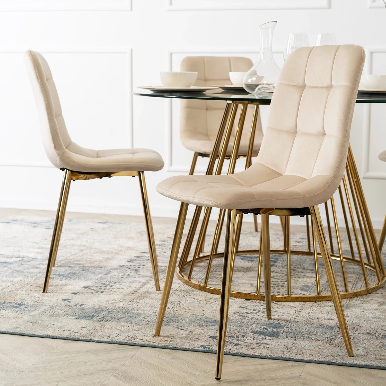 Elite YORK Cream Velvet Chair – A Perfect Fusion of Elegance & Comfort