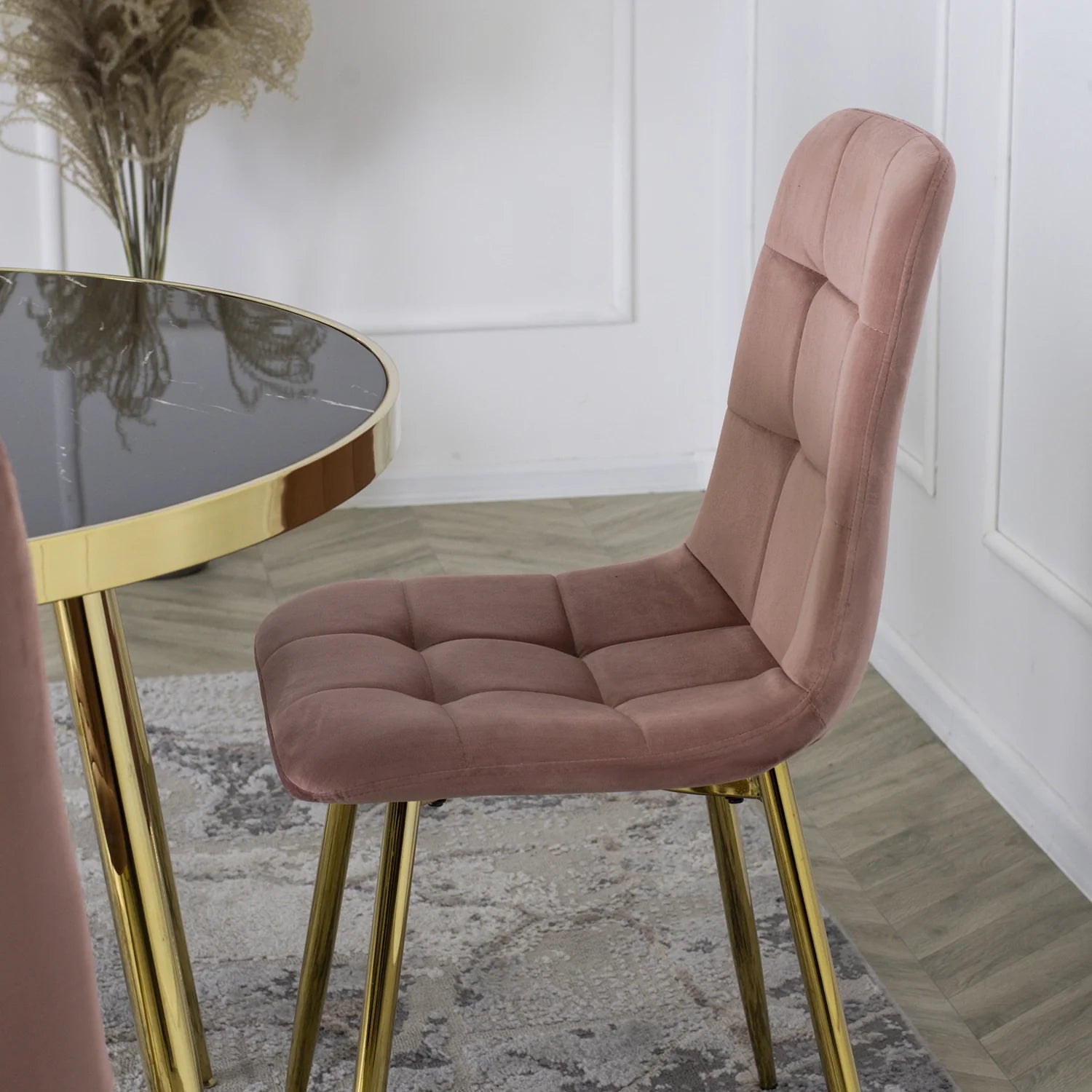 Elite YORK Pink Velvet Chair – A Statement of Elegance & Luxury