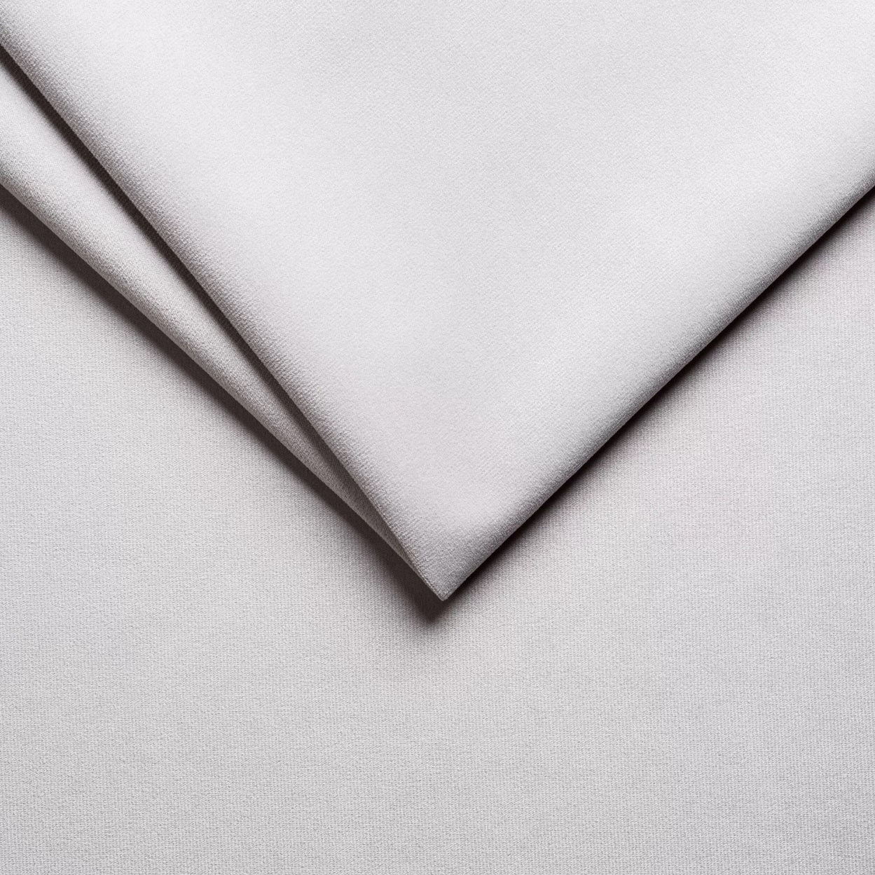 PK Emi 7 Flurgarderobe Artisan Eiche/Schwarz - Polsterpaneele in verschiedenen Farben